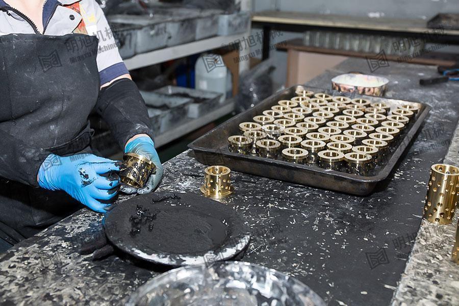 What kind of material is CuSn5-5-5 tin-lead-zinc-copper alloy?